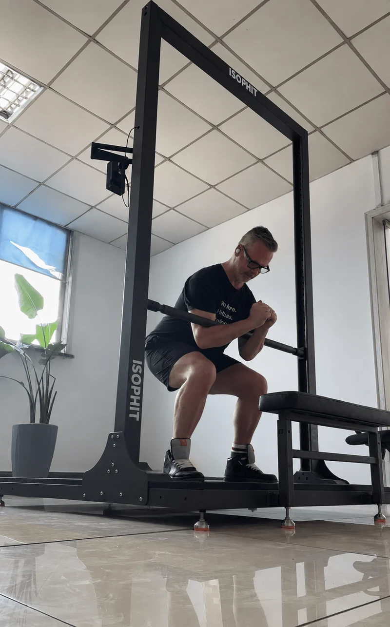 ISOPHIT The Rig — izometrický dřep sportovce